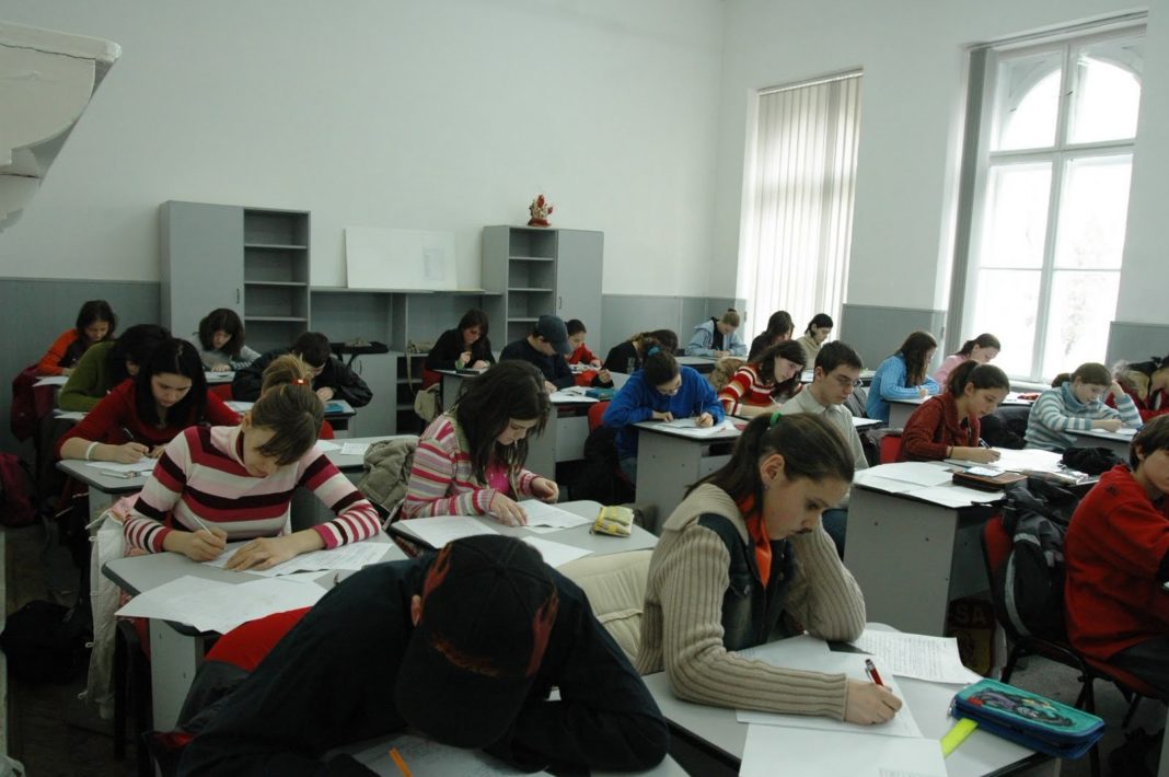 elevi-clasa-liceu-elevii