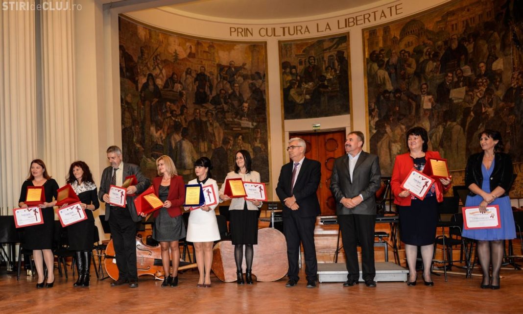 Cei mai buni profesori din Cluj au fost premiați în cadrul Galei de Excelență