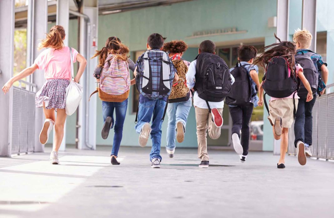 Un formular de la Fisc, direct în ghiozdanele elevilor