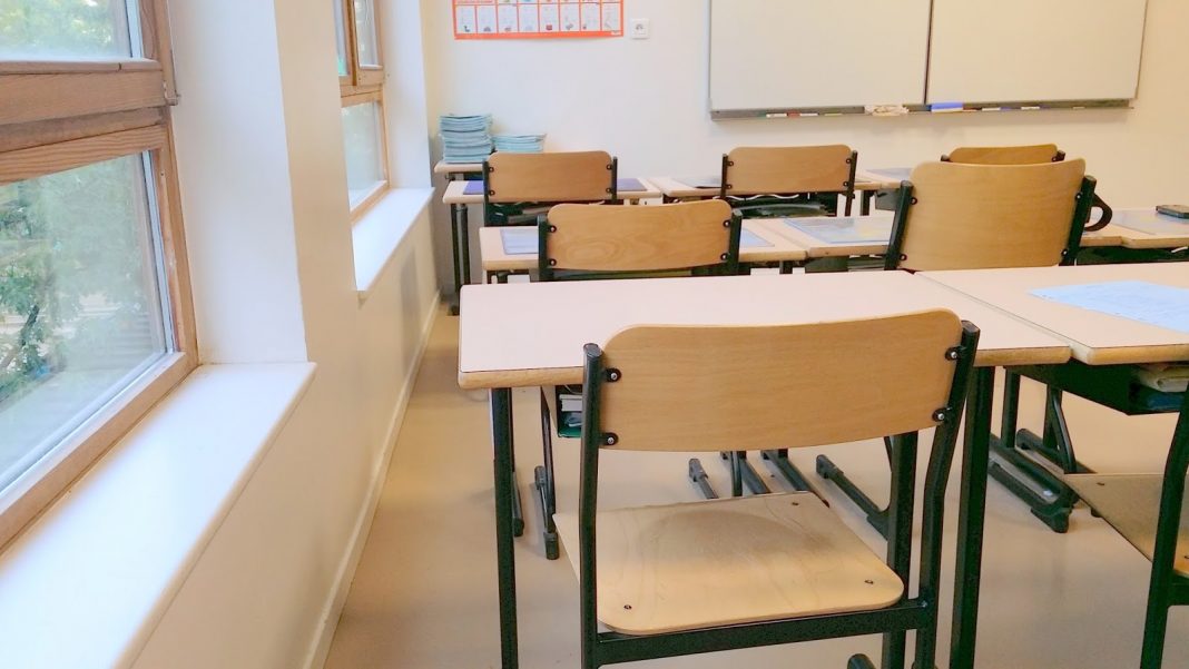 1.500 de profesori solicită acordarea sporului de suprasolicitare neuropsihică întregului personal didactic