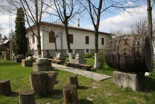 Știați că în România există Muzeul Viei şi Vinului?