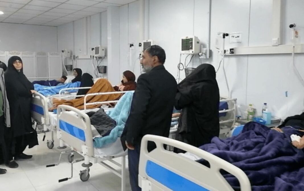 qom, fete otrăvite Qom, fete otrăvite