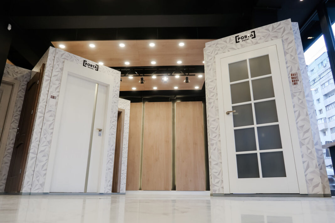 Probleme cu ușile pentru interior din lemn? Iată 3 situații pe care le poți remedia la tine acasă