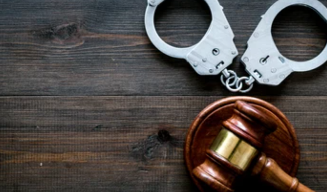 Șpagă de 4.500 de euro pentru a urgenta adopția unui copil