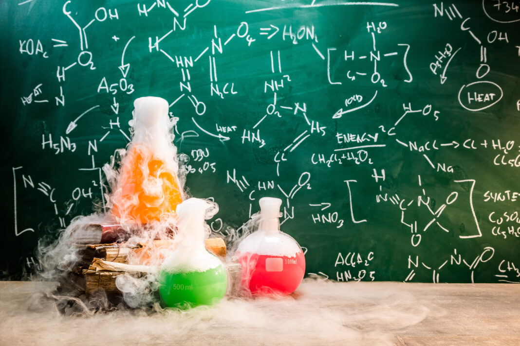 Rapid chemical reaction on chemistry lessons in school