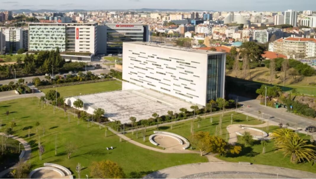 Master despre rasism suspendat la Universitatea Nova din Lisabona