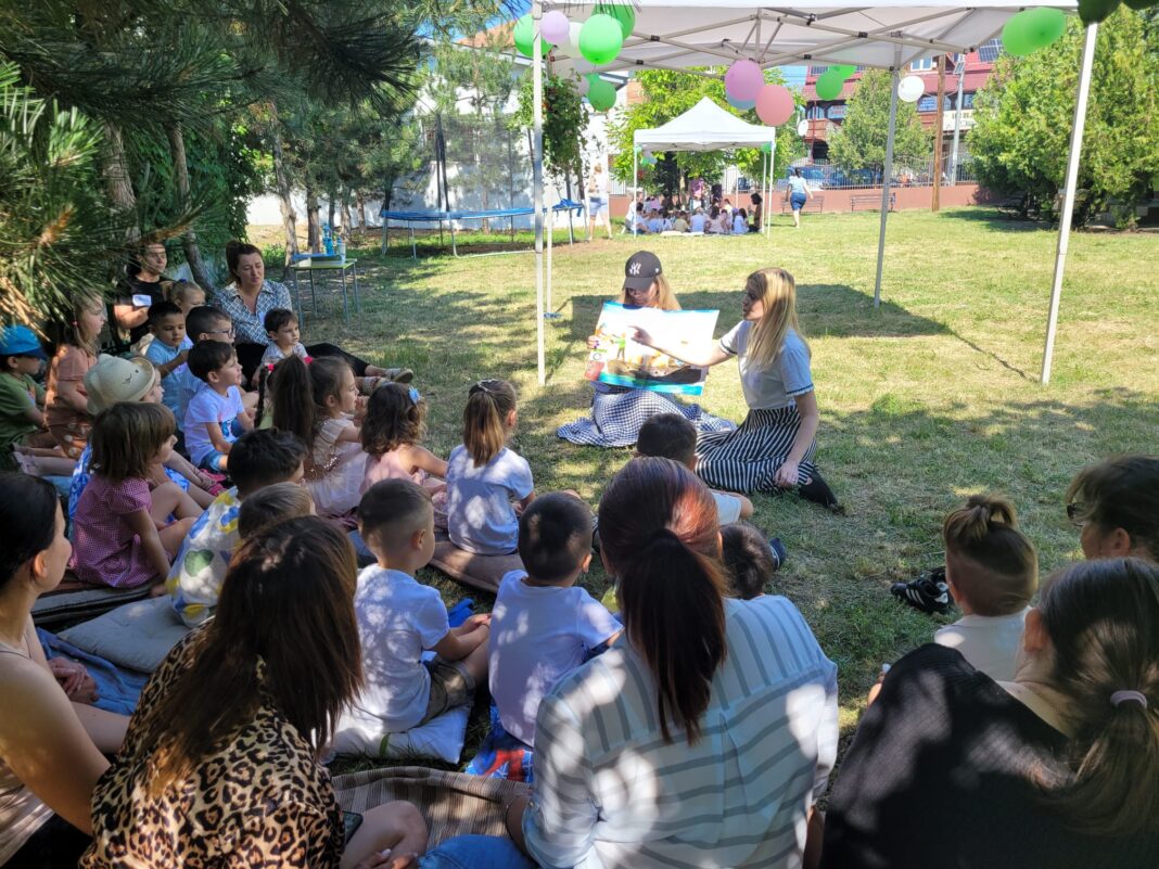 Viitorul începe cu o carte – OvidiuRO și UiPath Foundation extind programul de literație timpurie în parteneriat cu ISJ Dâmbovița