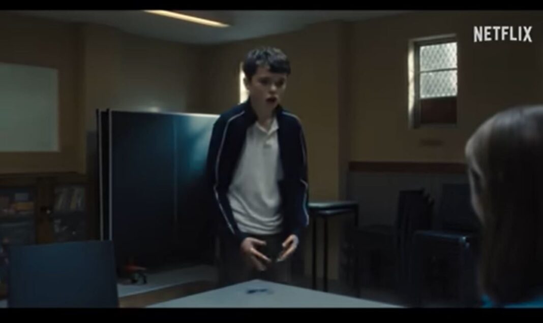 Adolescence”, mini-seria Netflix despre influențele toxice online, va fi difuzată gratuit în școlile din Marea Britanie