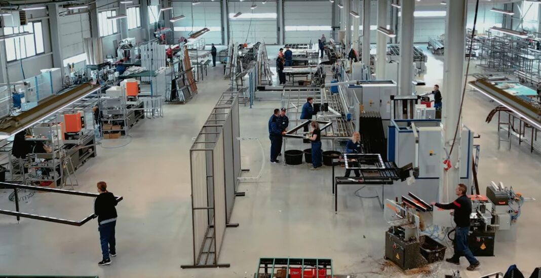 de_ce_s_alegi_termopane_direct_de_la_productor_afl_toate_avantajele_i_cum_te_ajut_marpet_grup_s_iei_decizia_potrivit_pentru_casa_ta