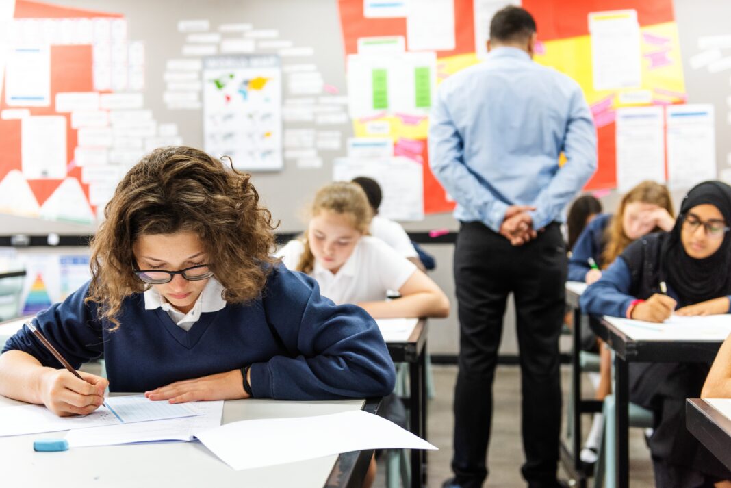 Bacalaureat 2025: Înscrieri la sesiunea de toamnă din 14 iulie. Probele orale încep pe 4 august