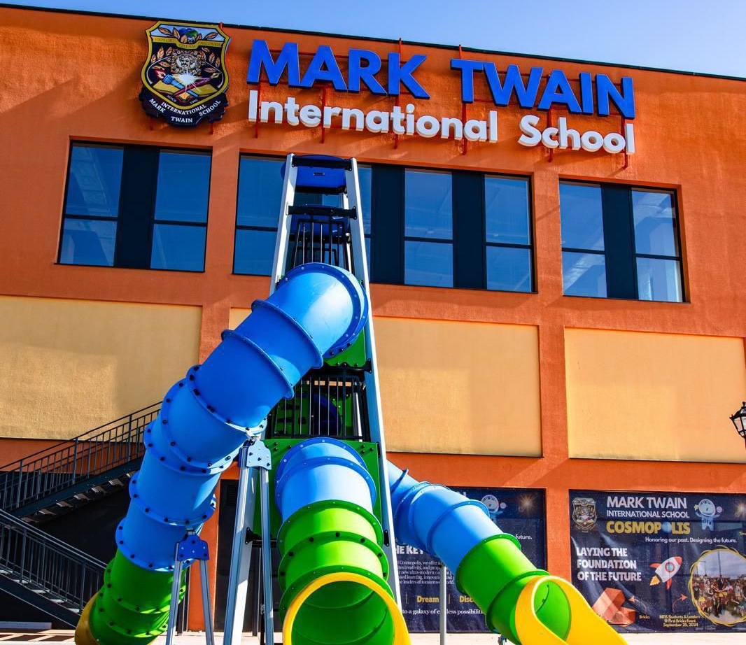Mark Twain International School Cosmopolis