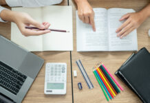 Cererea pentru meditații a crescut cu 30% în România: engleza și matematica, cele mai căutate materii pe HomeRun